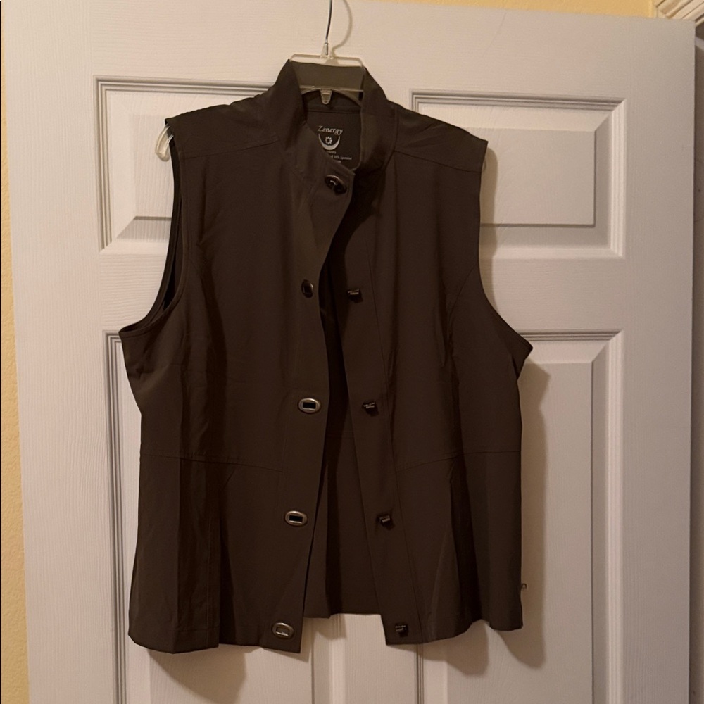 Chicos (Zenergy) Olive Green Sleeveless Vest